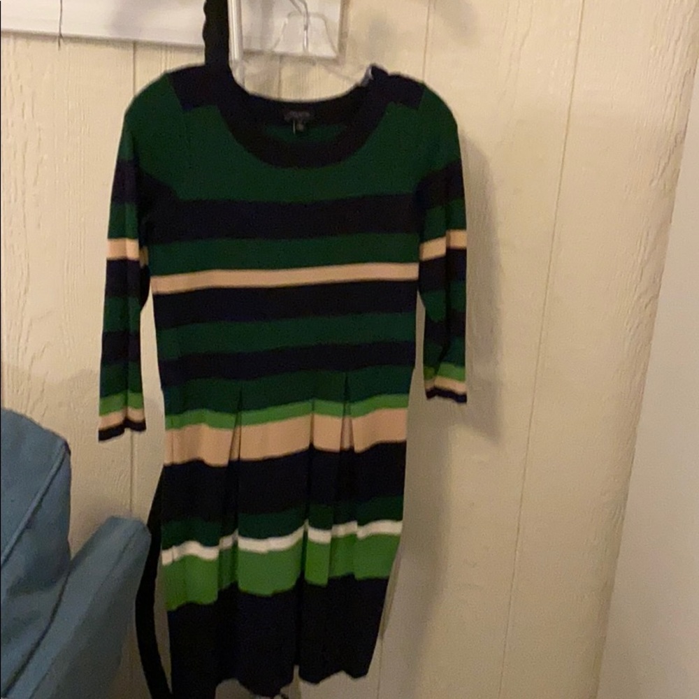 Dress - Picture 2 of 4